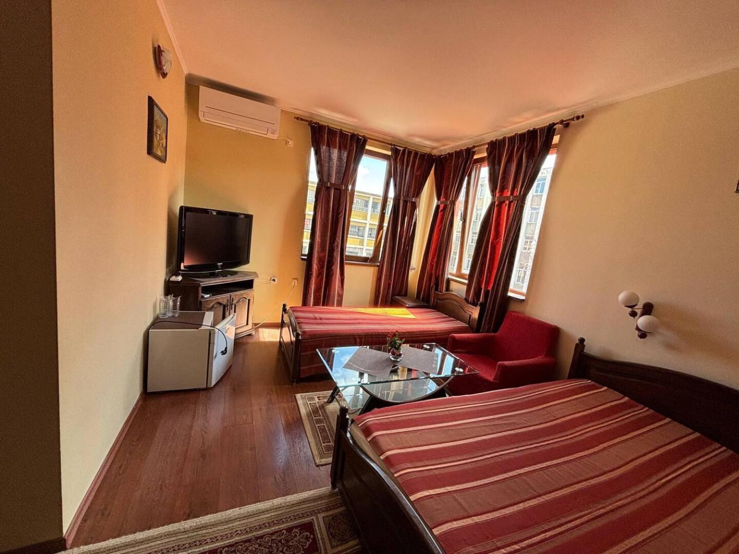 Hotel Rai تريفنا المظهر الخارجي الصورة