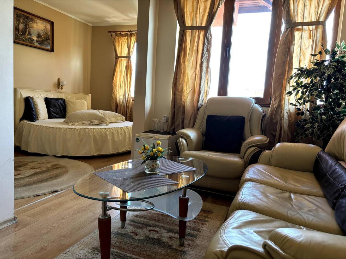 Hotel Rai تريفنا المظهر الخارجي الصورة