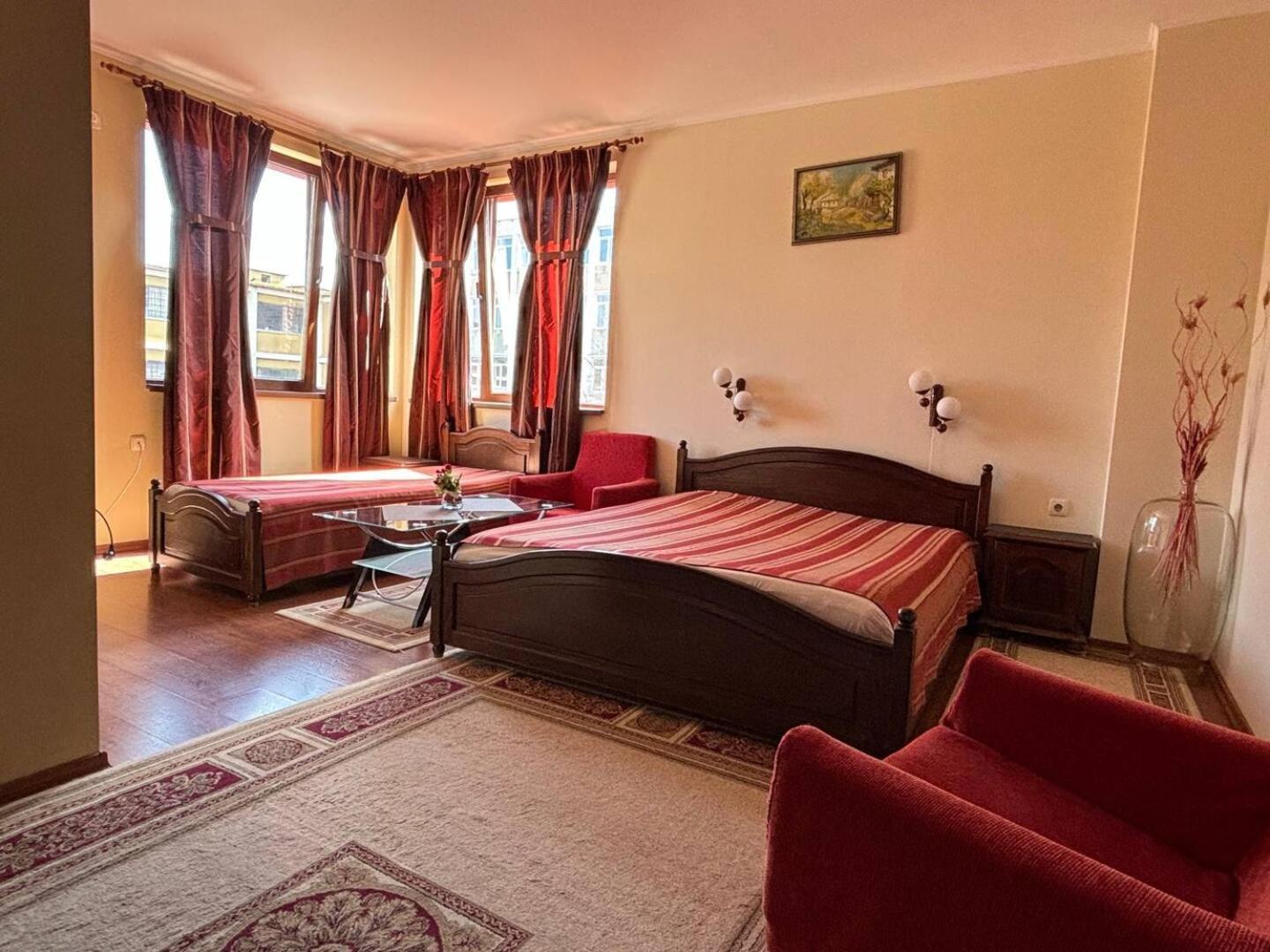 Hotel Rai تريفنا المظهر الخارجي الصورة